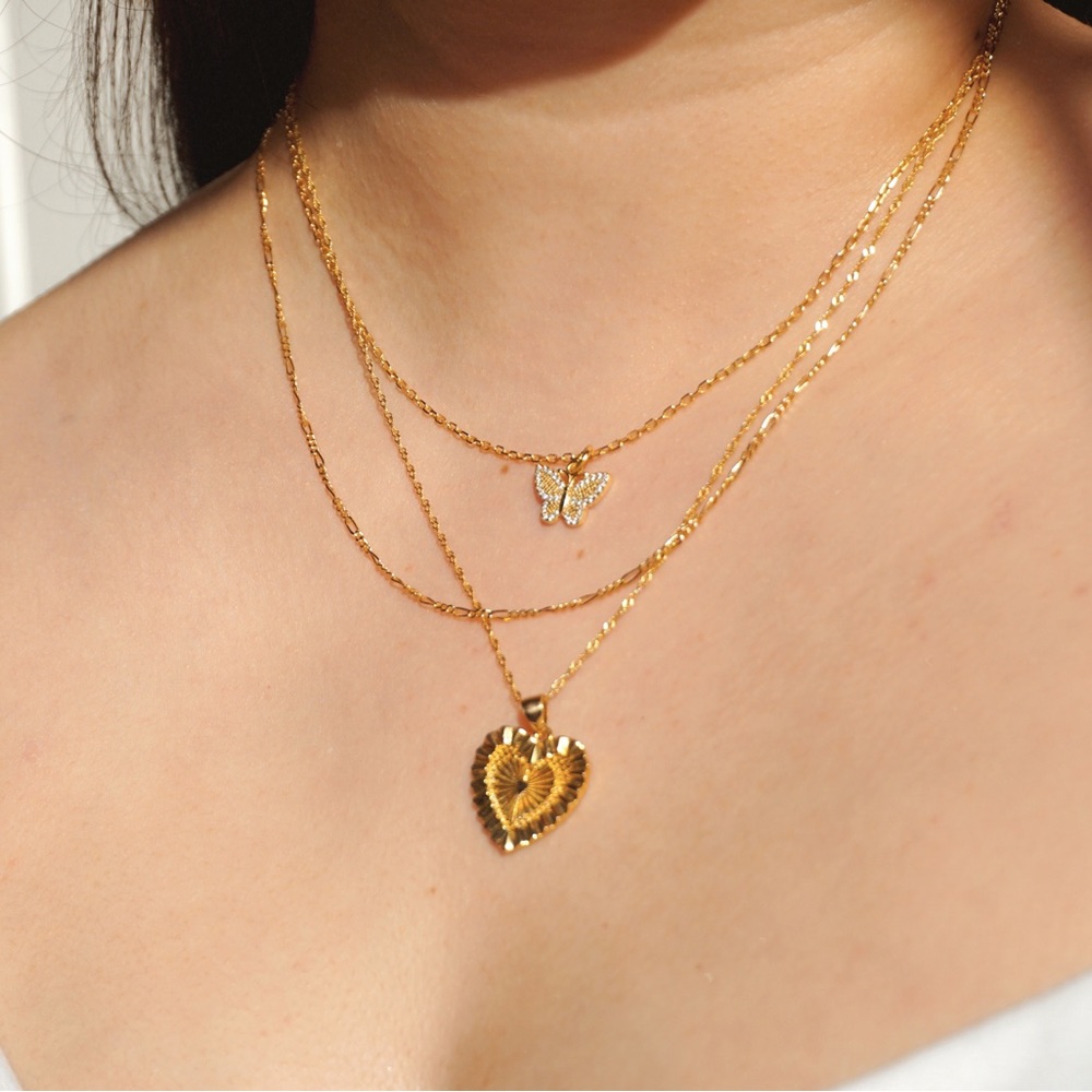 Textured Dainty Heart Pendant Necklace - Picture 3 of 5